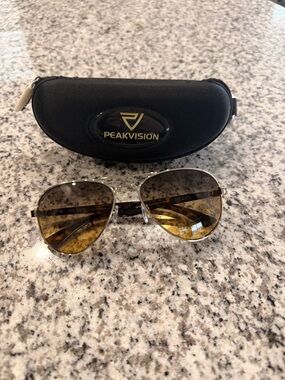 PeakVision Aviator Sunglasses in Brown Gradient